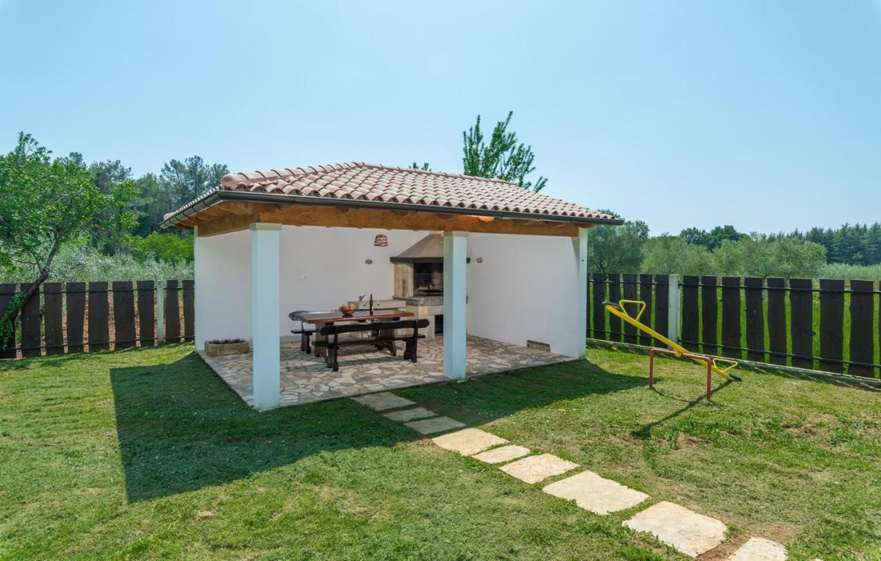 Spacious Four-Bedroom Villa Marija Klostar Экстерьер фото