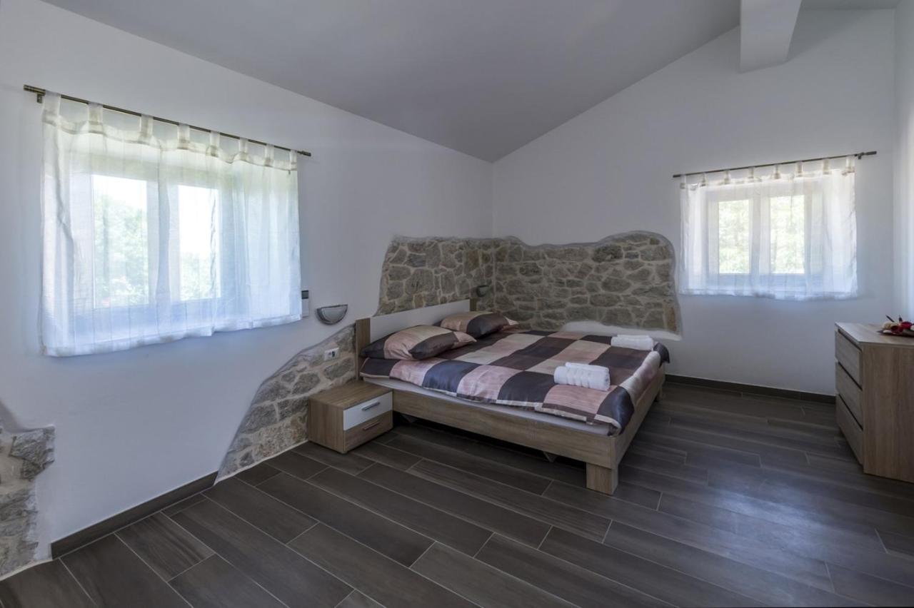 Spacious Four-Bedroom Villa Marija Klostar Экстерьер фото