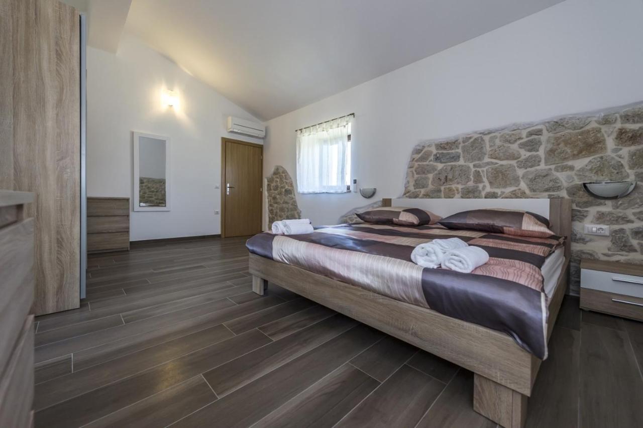 Spacious Four-Bedroom Villa Marija Klostar Экстерьер фото